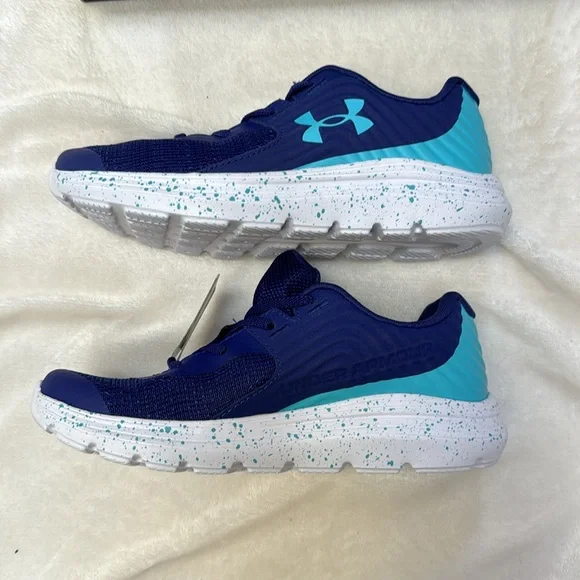 Girls Under Armour Outhustle Sz 2Y - Picture 2 of 5